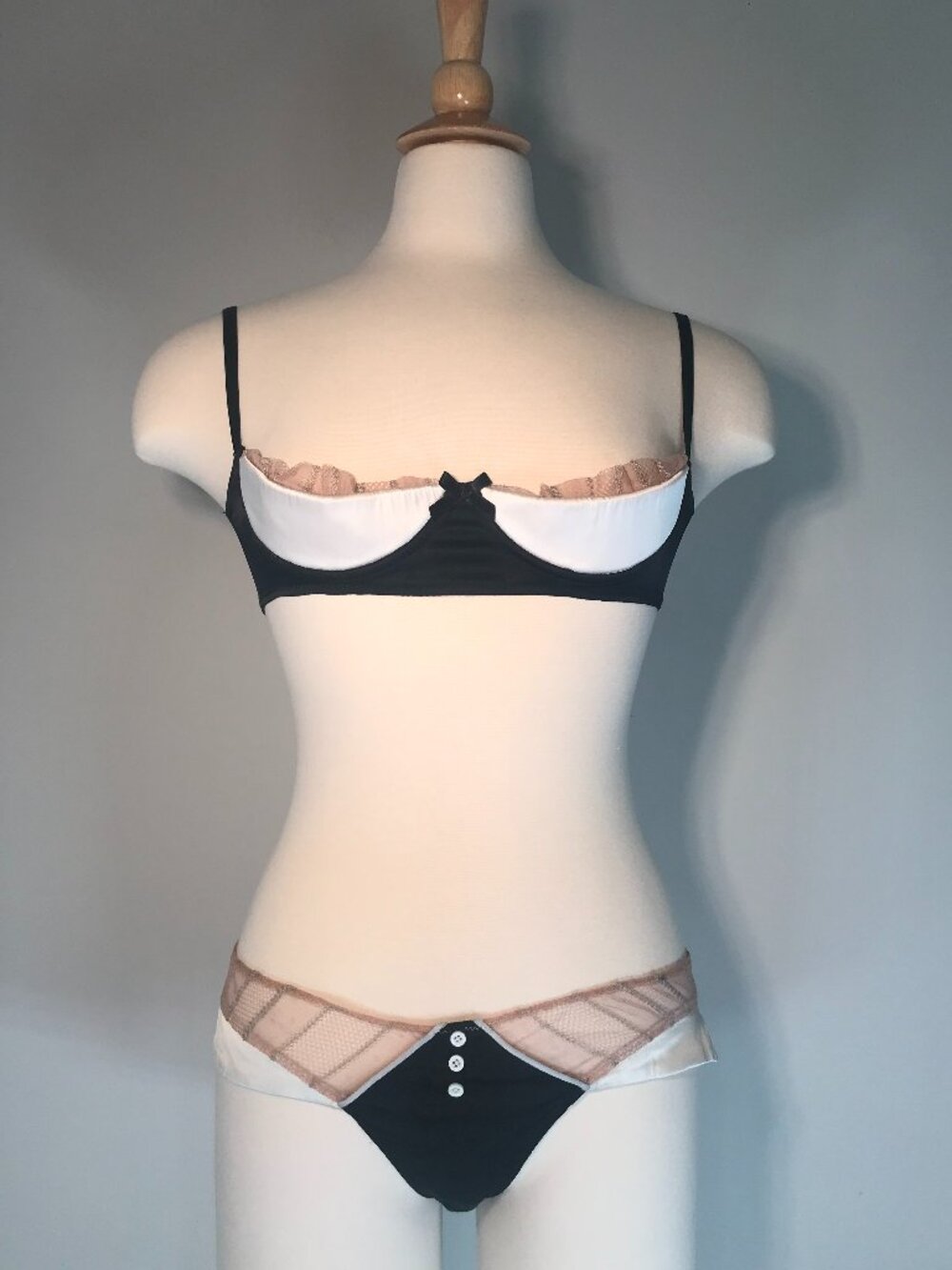 Vintage  Kiki De Montparnasse  Muse Black & White Satin  1/4 cup Bra & Thong set
